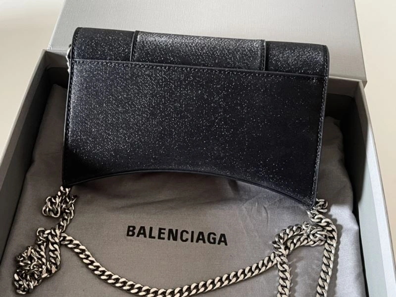 Balenciaga Heavy-Duty Hourglass Chain Bag - Iconic Curved Design EyeCatching 78689