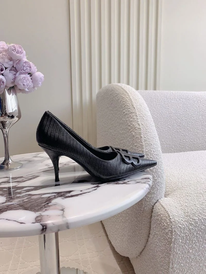 Minimalist Balenciaga Heeled Shoes 17000