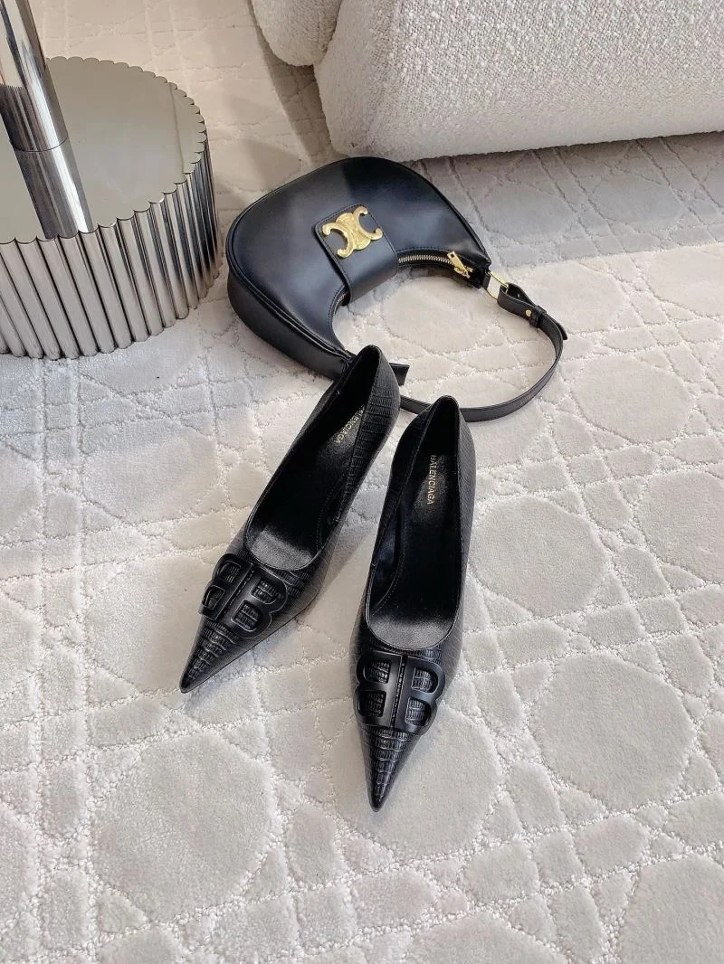 Minimalist Balenciaga Heeled Shoes 17000