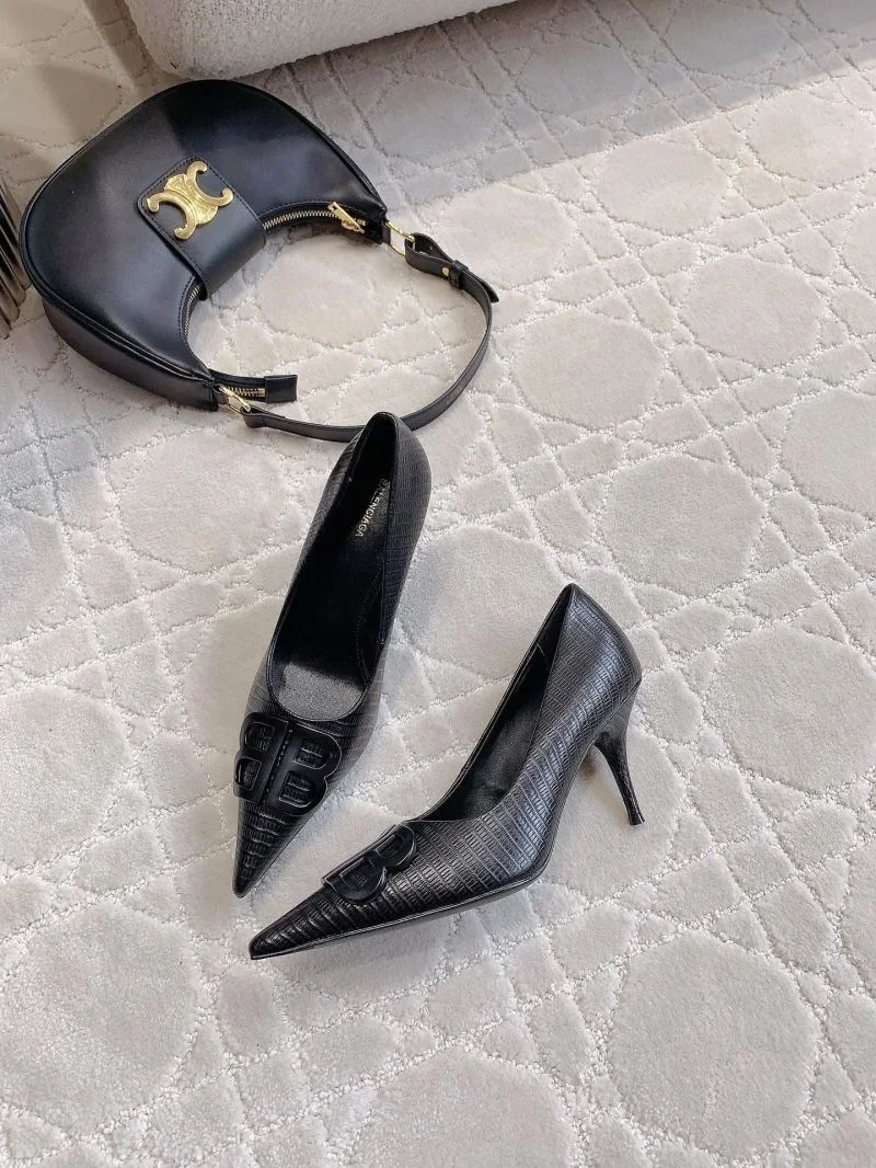 Minimalist Balenciaga Heeled Shoes 17000