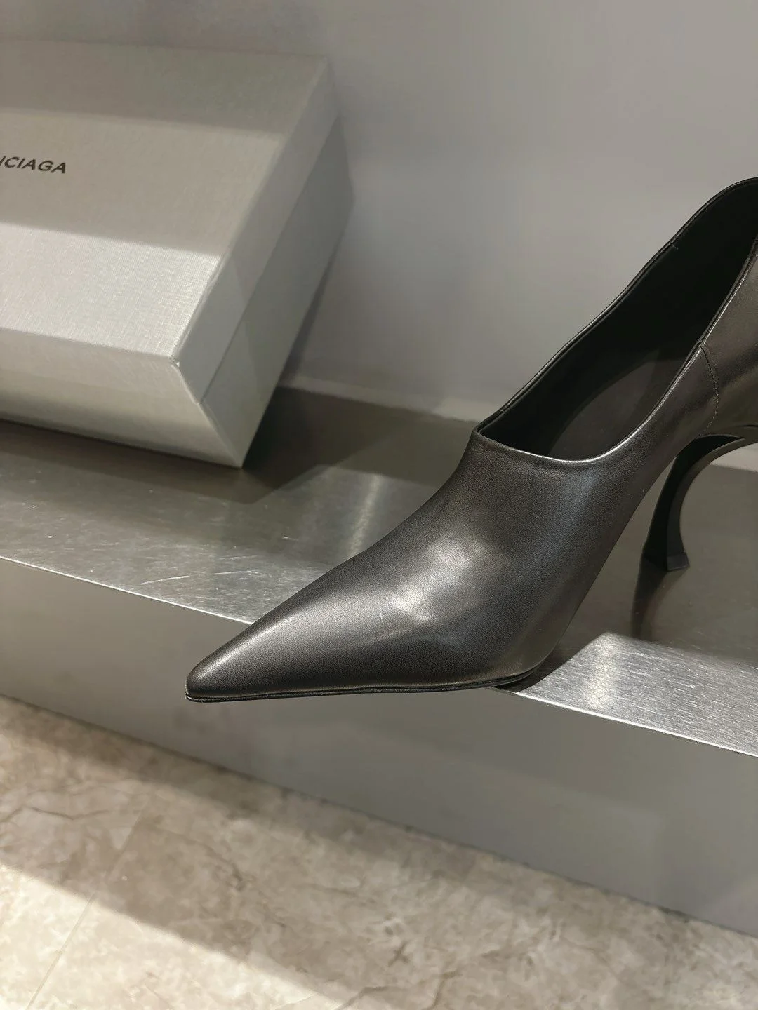 OdorResistant Balenciaga Heeled Shoes 16737