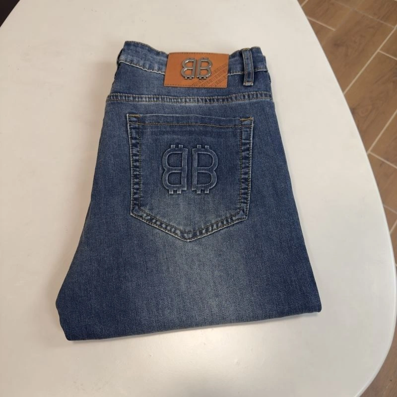 WellDesigned Balenciaga Jeans 97731