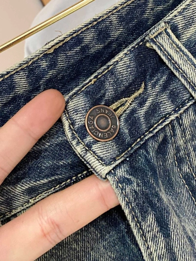 EyeCatching Balenciaga Jeans 97404