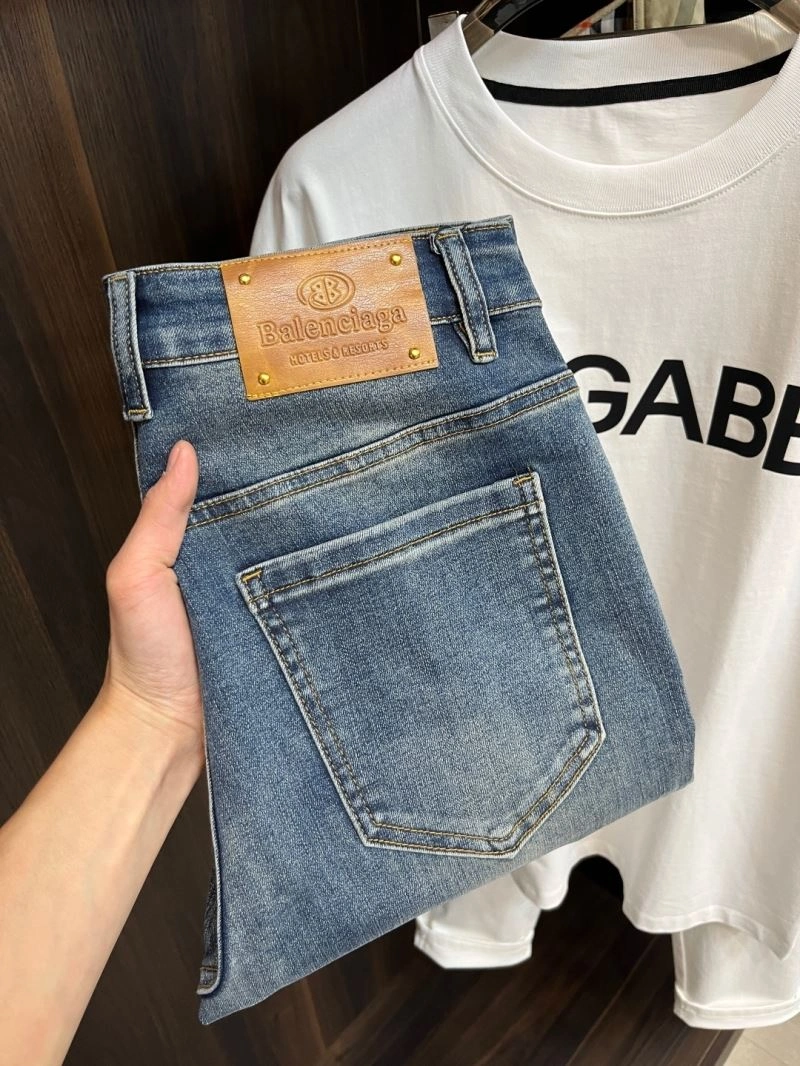 Elegant Balenciaga Jeans 97400
