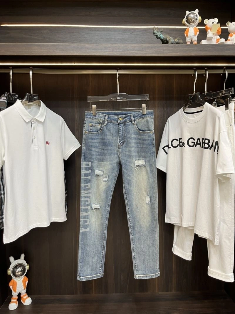 Elegant Balenciaga Jeans 97400