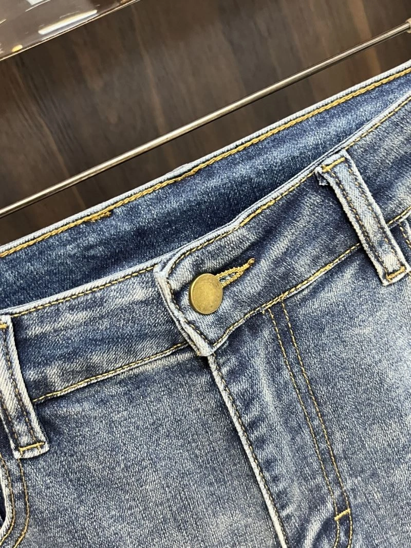 Elegant Balenciaga Jeans 97400
