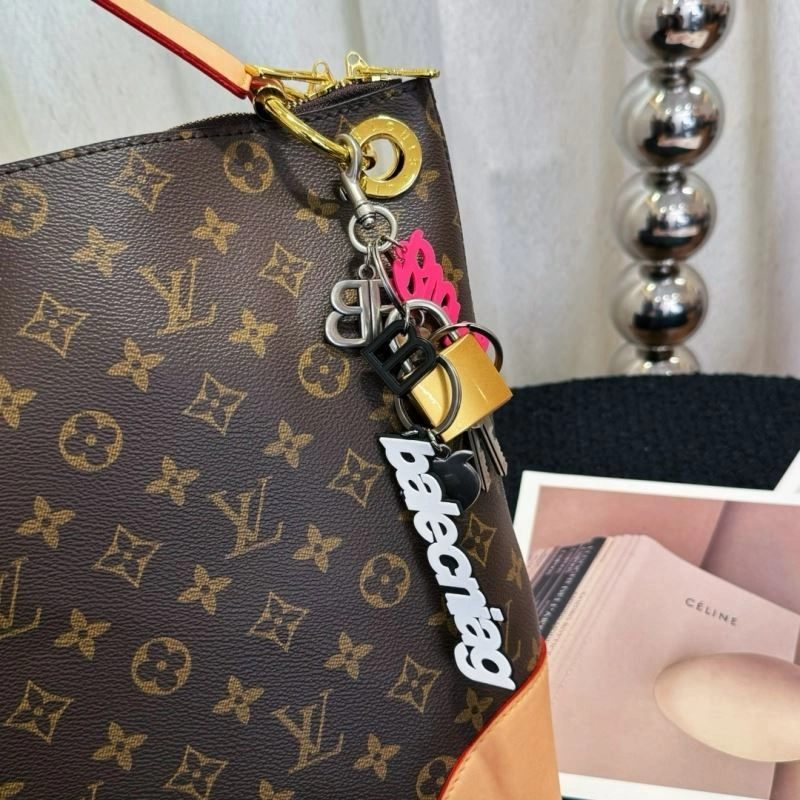 Balenciaga Keychains EasyCare 267461