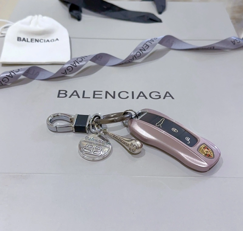 TravelReady Balenciaga Keychains 266655