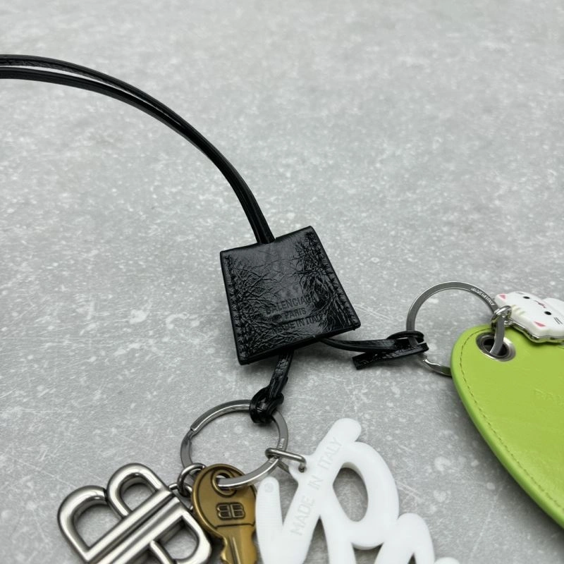 Snug Balenciaga Keys 64360