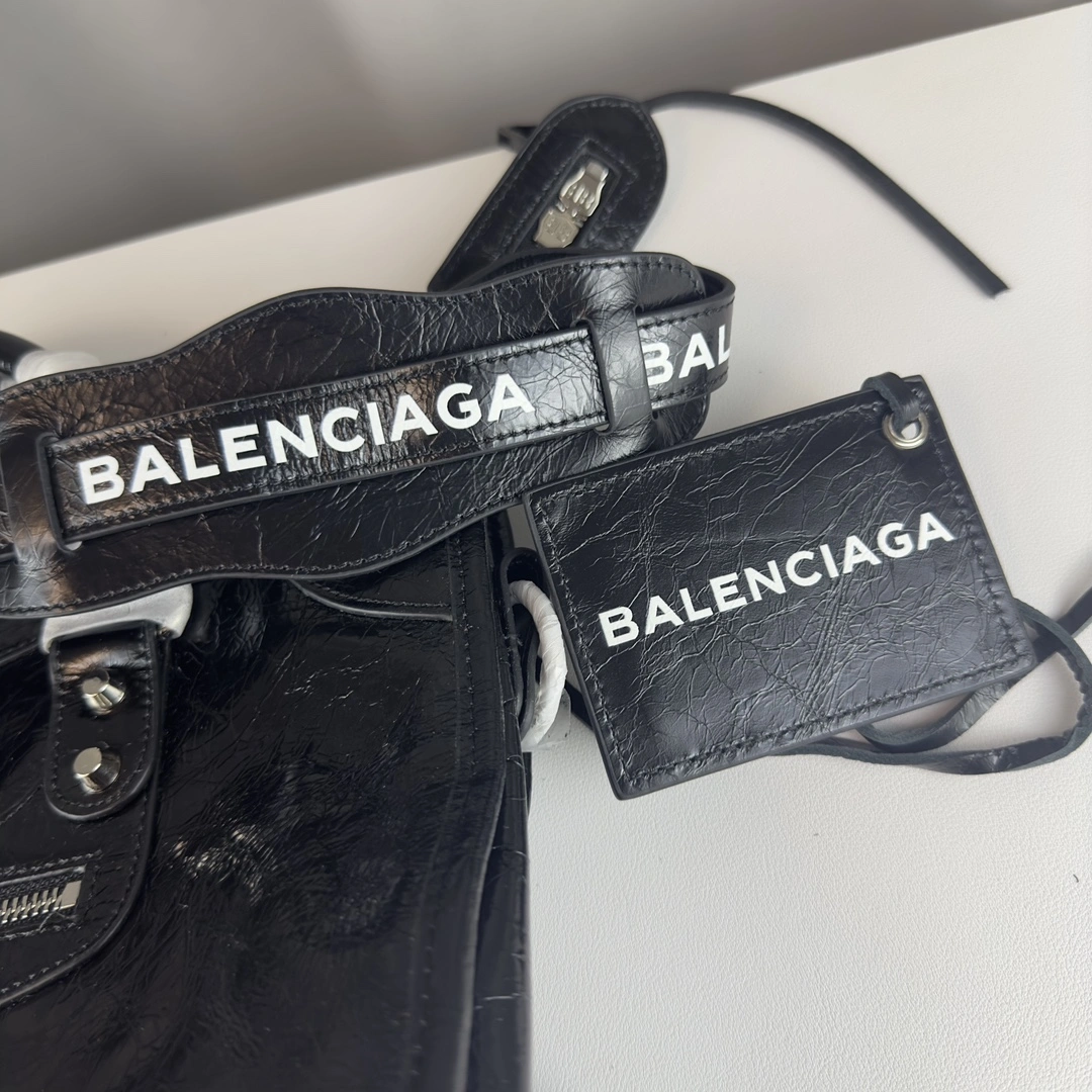 Balenciaga Large Batch 600 Motorcycle Shoulder Bag - Silver Rivet GoodFit 60985
