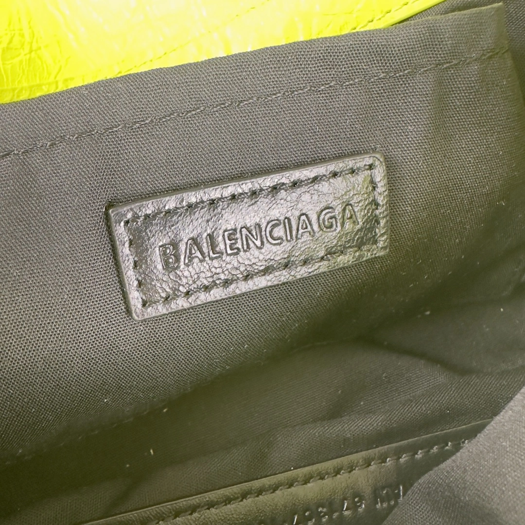 Balenciaga Large Everyday Lambskin Sling Bag Baguette Style Contemporary 61101