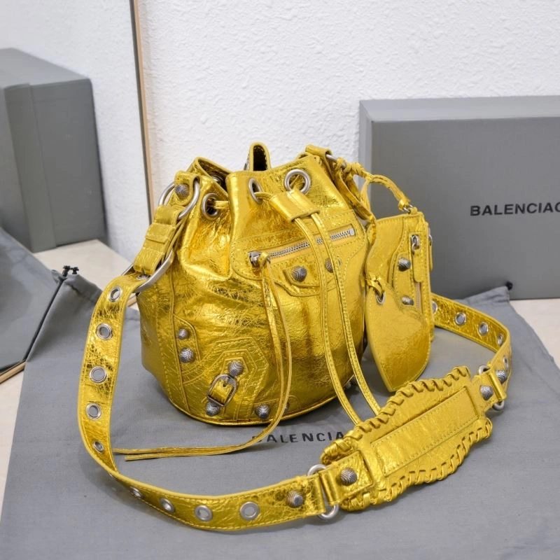 Vibrant Balenciaga Le Cagole  Cracked Lambskin Bucket Bag 75347