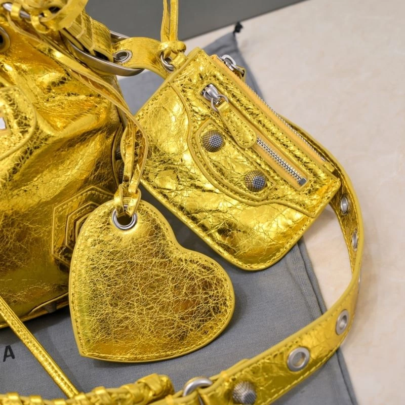 Vibrant Balenciaga Le Cagole  Cracked Lambskin Bucket Bag 75347