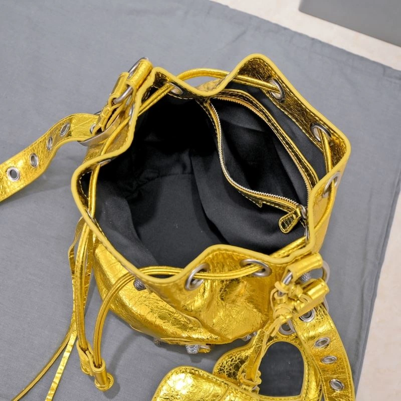 Vibrant Balenciaga Le Cagole  Cracked Lambskin Bucket Bag 75347