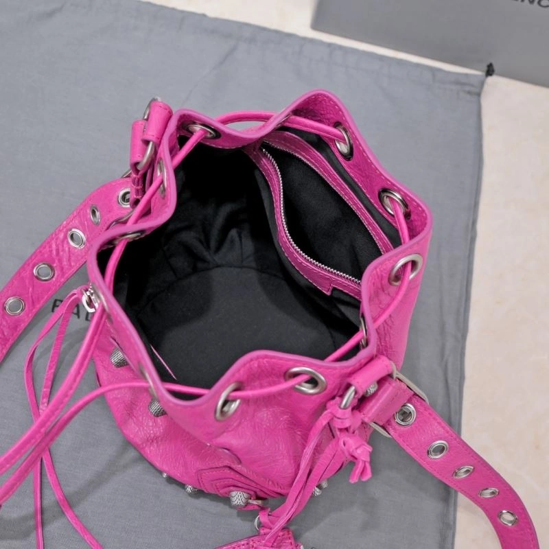 Vibrant Balenciaga Le Cagole  Modern Bucket Bag with Heart Mirror 75350