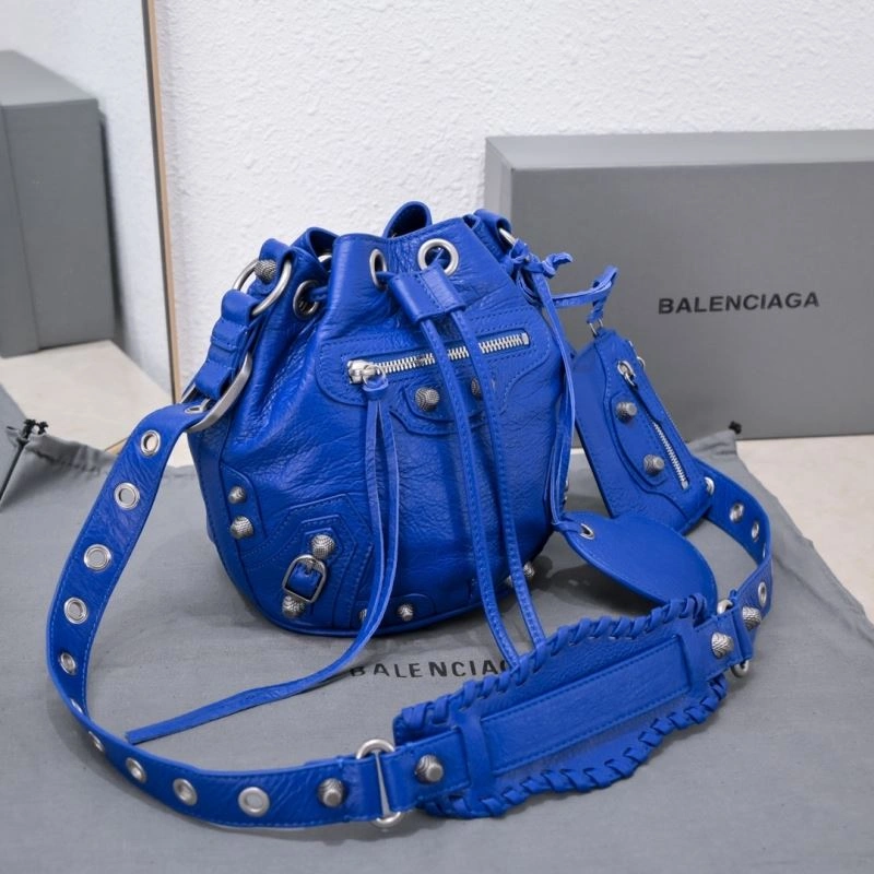 Balenciaga Le Cagole Cracked Lambskin Bucket Bag with Heart Mirror DailyWear 75365