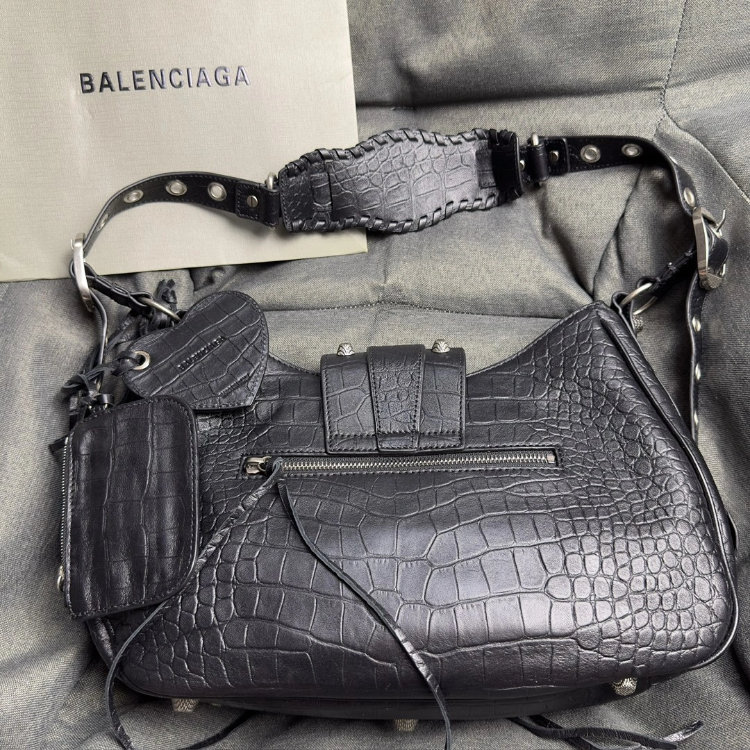 Balenciaga Le Cagole Exploded Sheepskin Half-Moon Bag OnTrend 61091