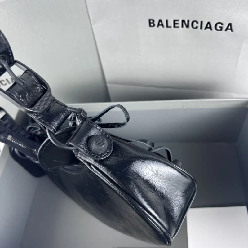 QuickDry Balenciaga Le Cagole Half-Moon Dumpling Bag in Black Wax 38339