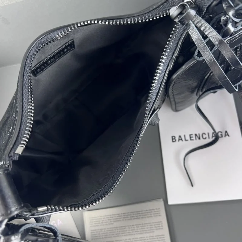 QuickDry Balenciaga Le Cagole Half-Moon Dumpling Bag in Black Wax 38339