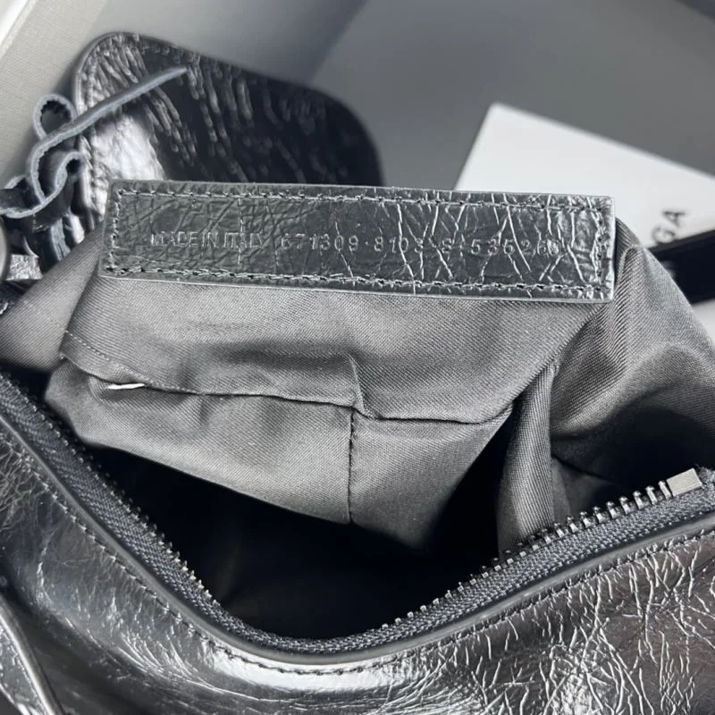 QuickDry Balenciaga Le Cagole Half-Moon Dumpling Bag in Black Wax 38339