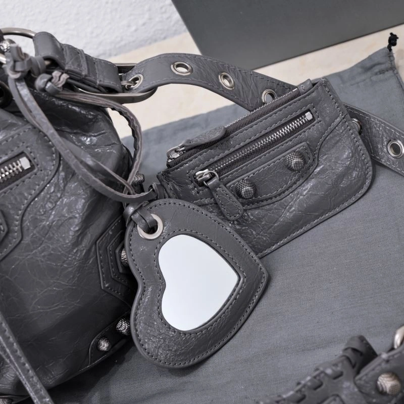 Balenciaga Le Cagole Heart-Detail Bucket Bag in Sheepskin ZipUp 75362
