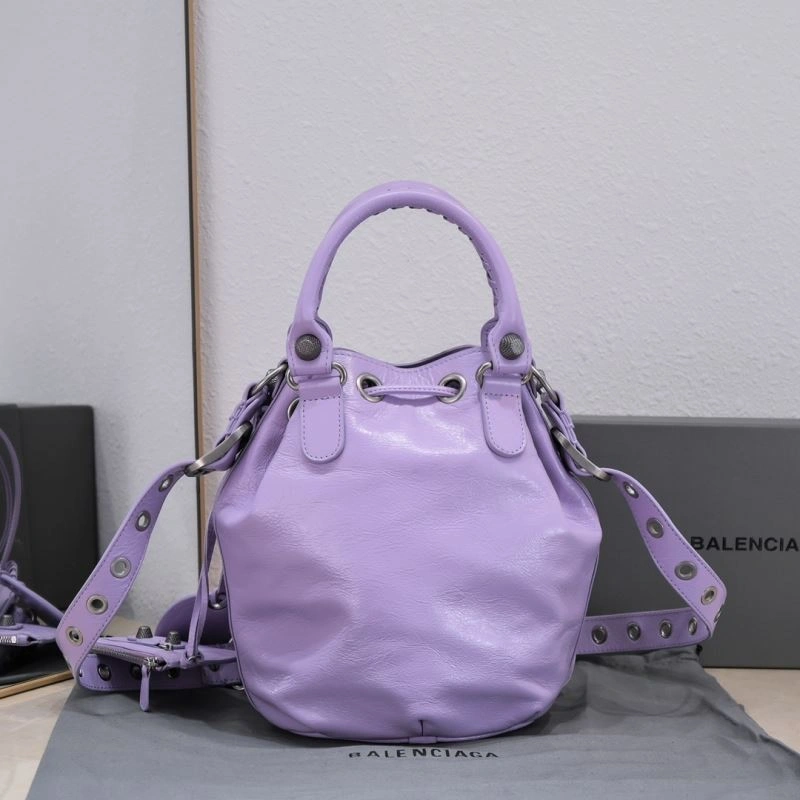 Balenciaga Le Cagole Heart Mirror Bucket Bag in Lambskin Unisex 72679