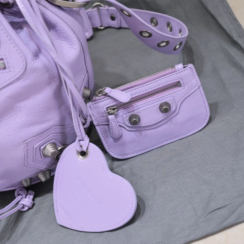 Balenciaga Le Cagole Heart Mirror Bucket Bag in Lambskin Unisex 72679