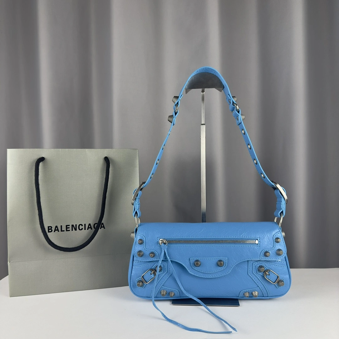 Versatile Balenciaga Le Cagole Large Everyday Sling Bag in Lambskin 61144