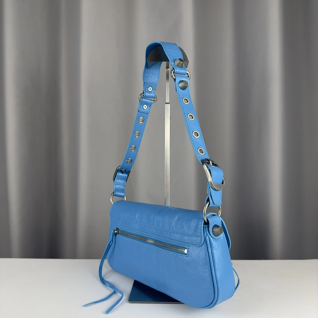 Versatile Balenciaga Le Cagole Large Everyday Sling Bag in Lambskin 61144