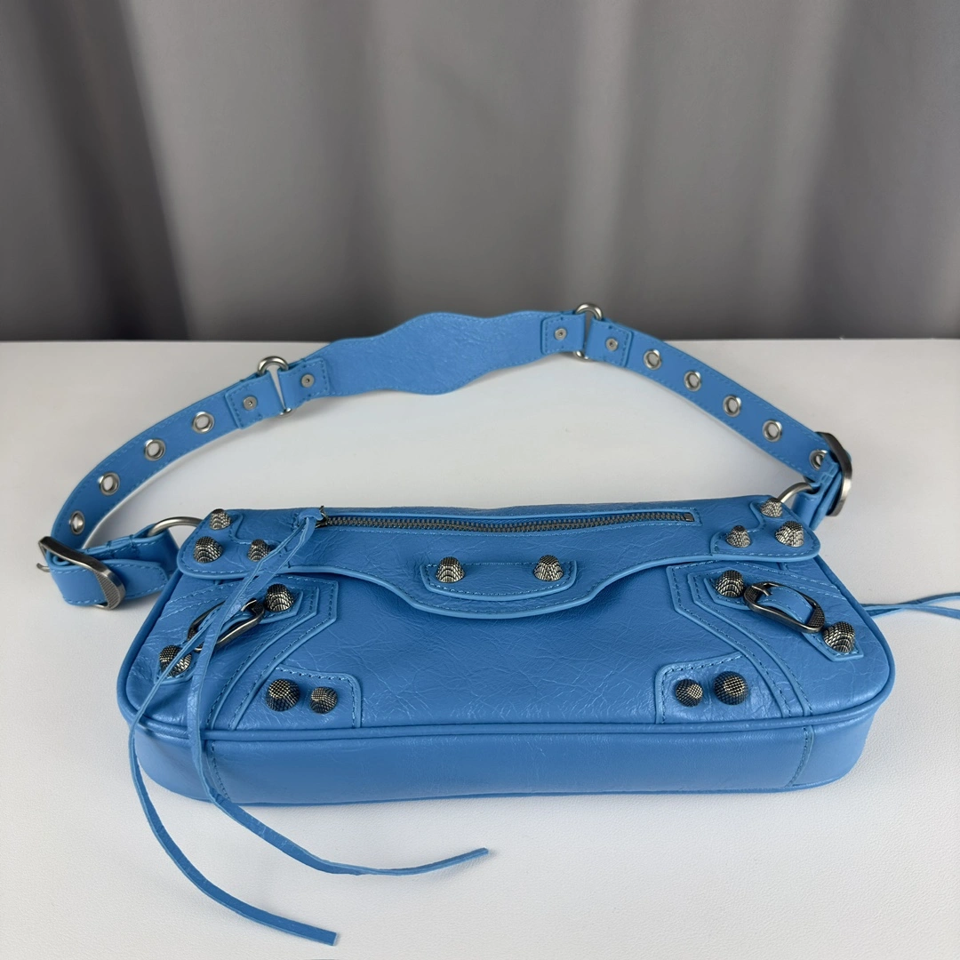 Versatile Balenciaga Le Cagole Large Everyday Sling Bag in Lambskin 61144