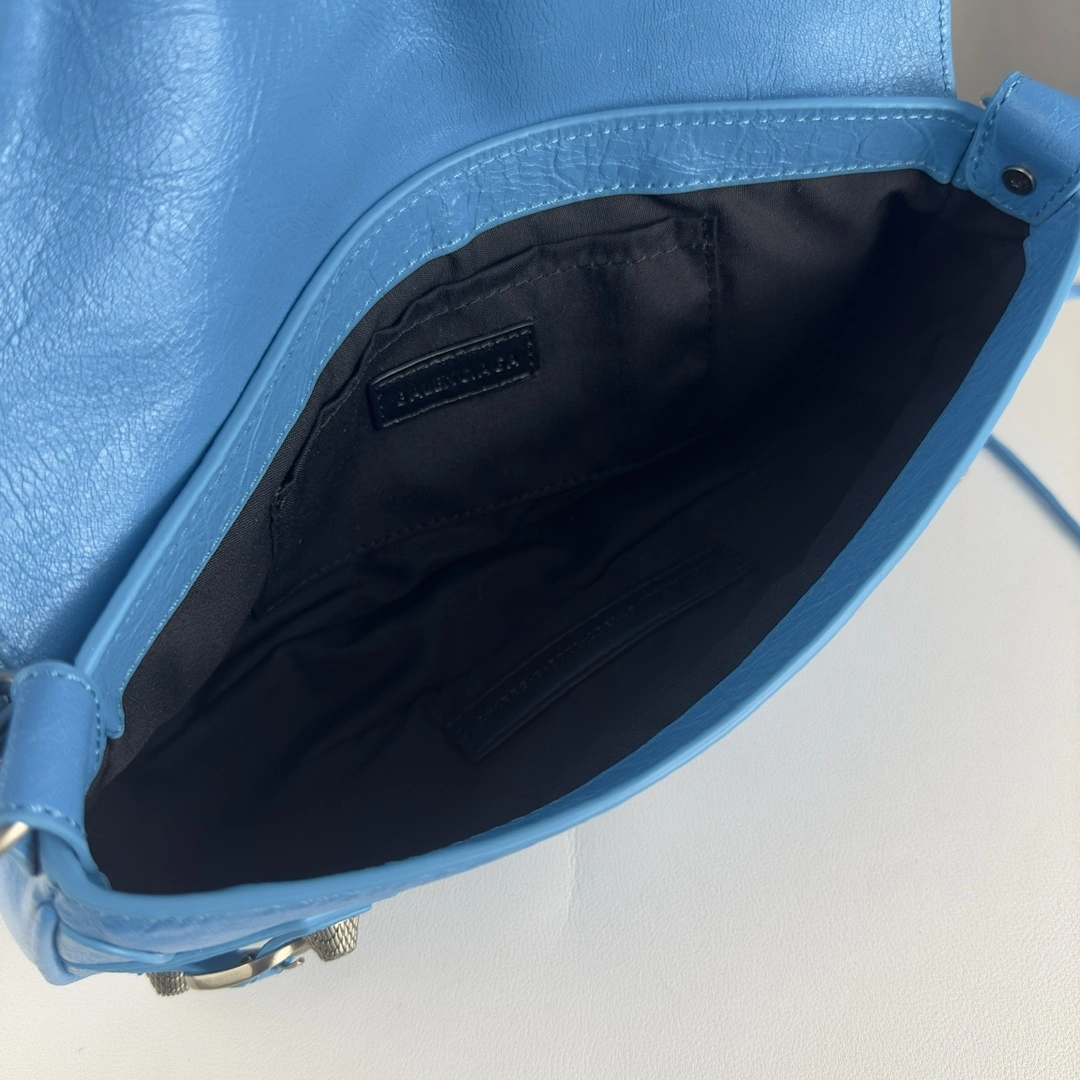 Versatile Balenciaga Le Cagole Large Everyday Sling Bag in Lambskin 61144