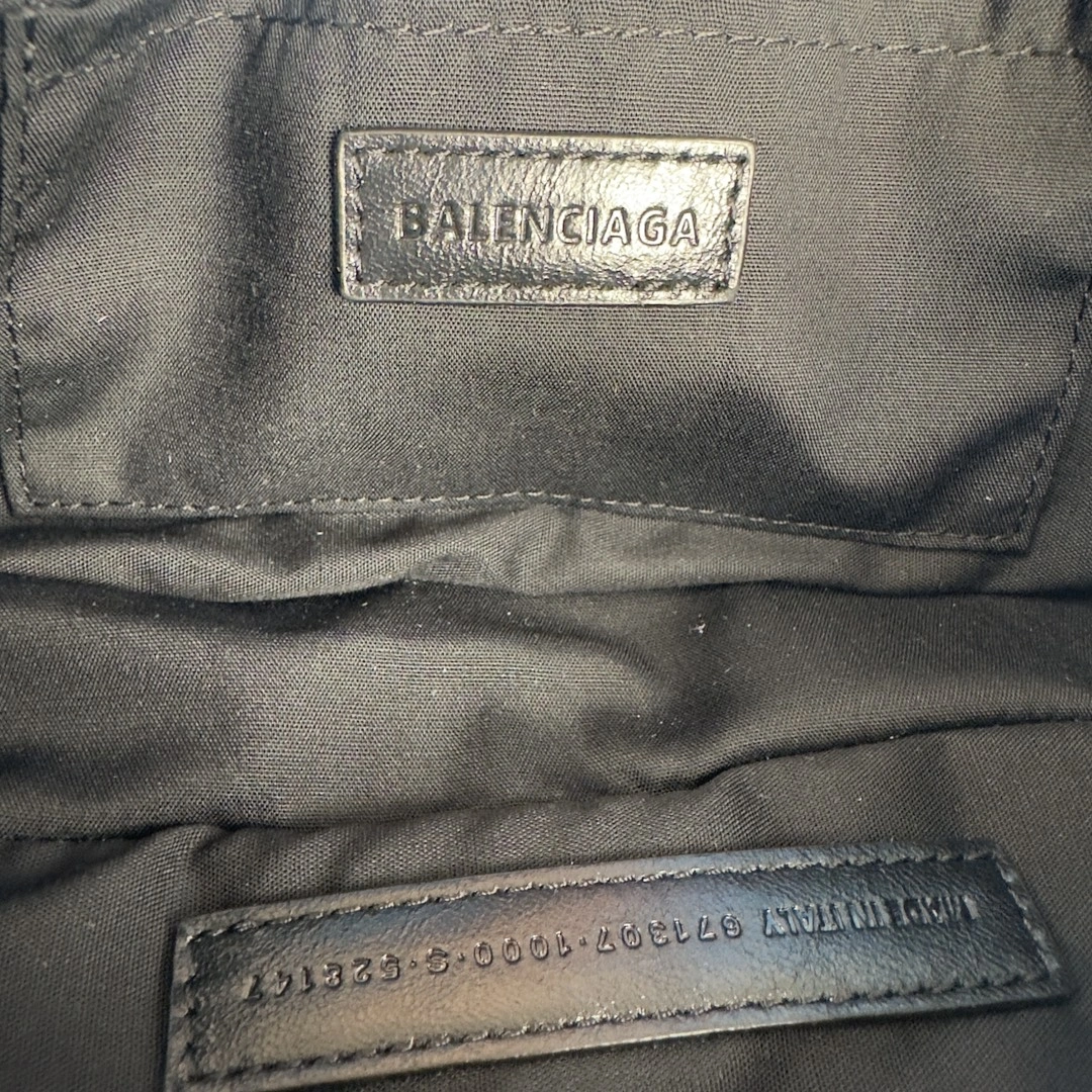 Versatile Balenciaga Le Cagole Large Everyday Sling Bag in Lambskin 61144