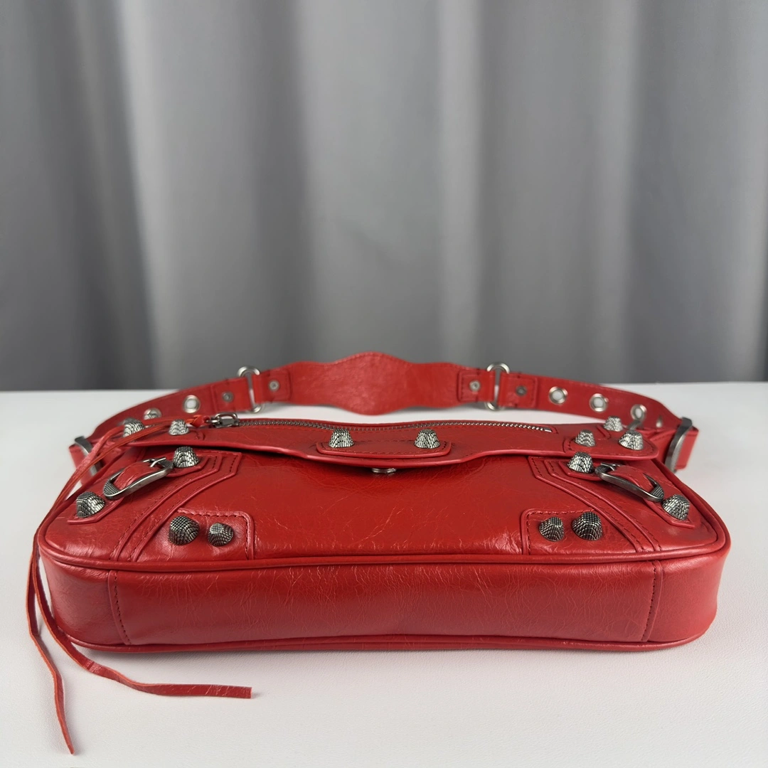 WeatherProof Balenciaga Le Cagole Large  Sling Bag in Lambskin 61087