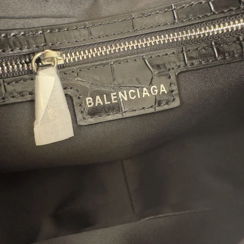 Balenciaga Le Cagole Luxe Crocodile-Embossed Shoulder Bag OnTrend 38379