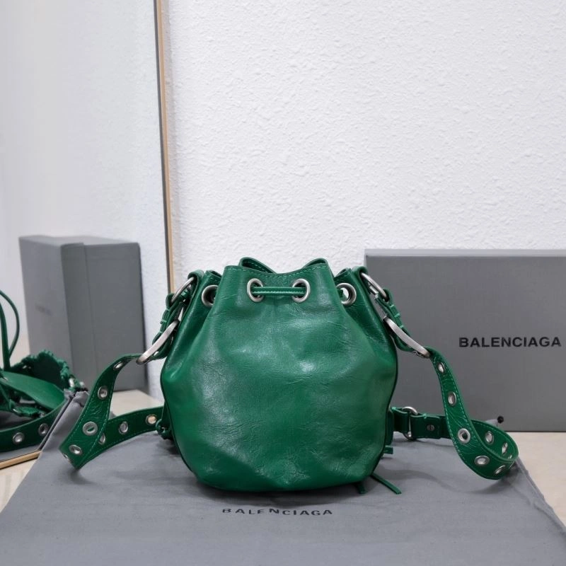 Balenciaga Le Cagole Luxe Lambskin Bucket Bag with Heart Mirror Refined 75352