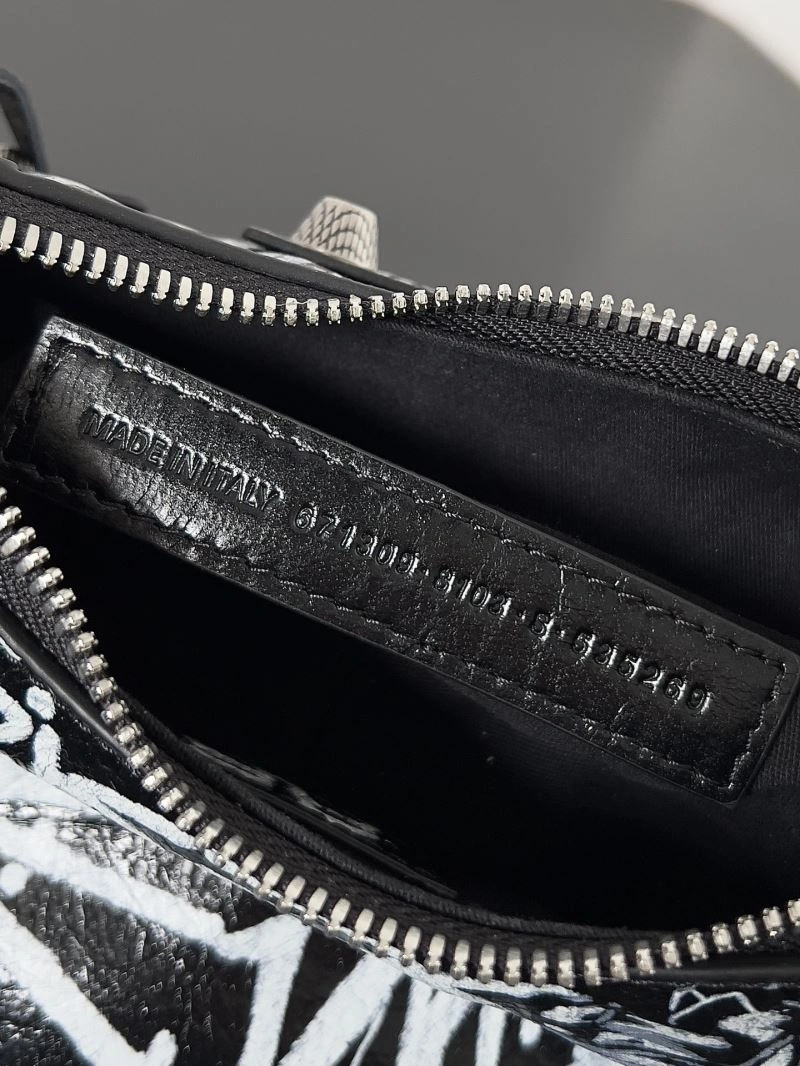 Balenciaga Le Cagole Retro Half-Moon Studded Handbag TimelessDesign 78829