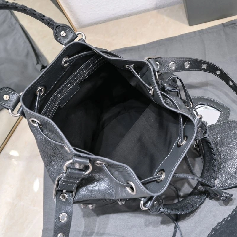 TechFriendly Balenciaga Le Cagoles Cracked Lambskin Bucket Bag with Heart Mirror 72669