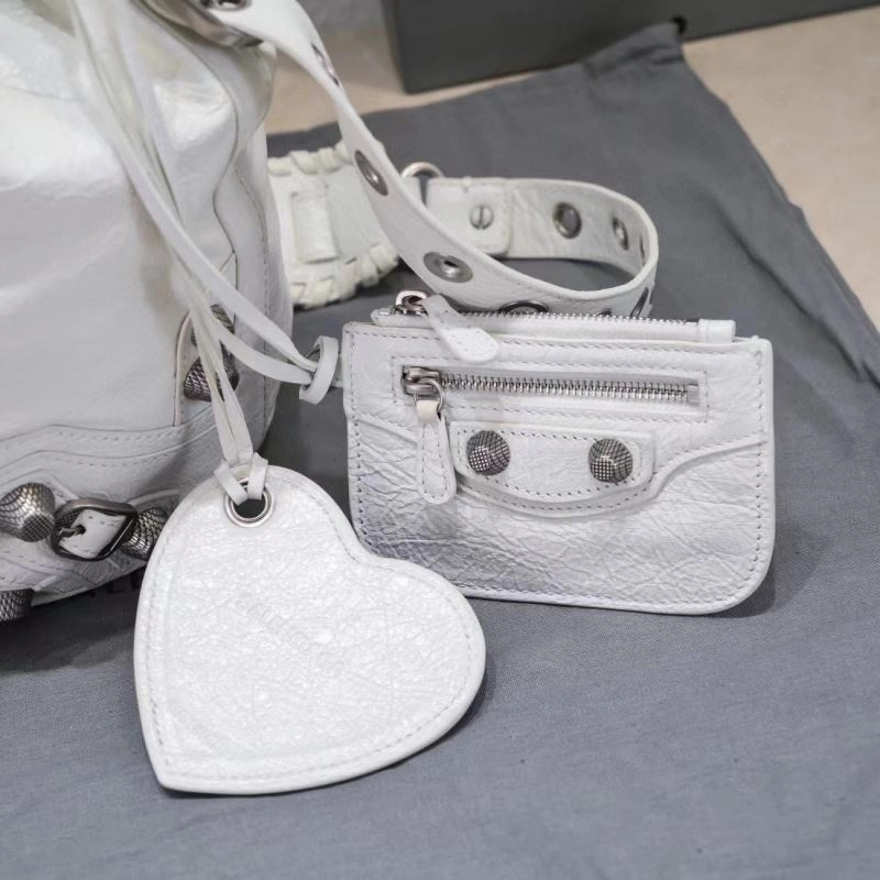Stylish Balenciaga Le Cagoles Heart-Mirror Bucket Bag in Cracked Sheepskin 72676