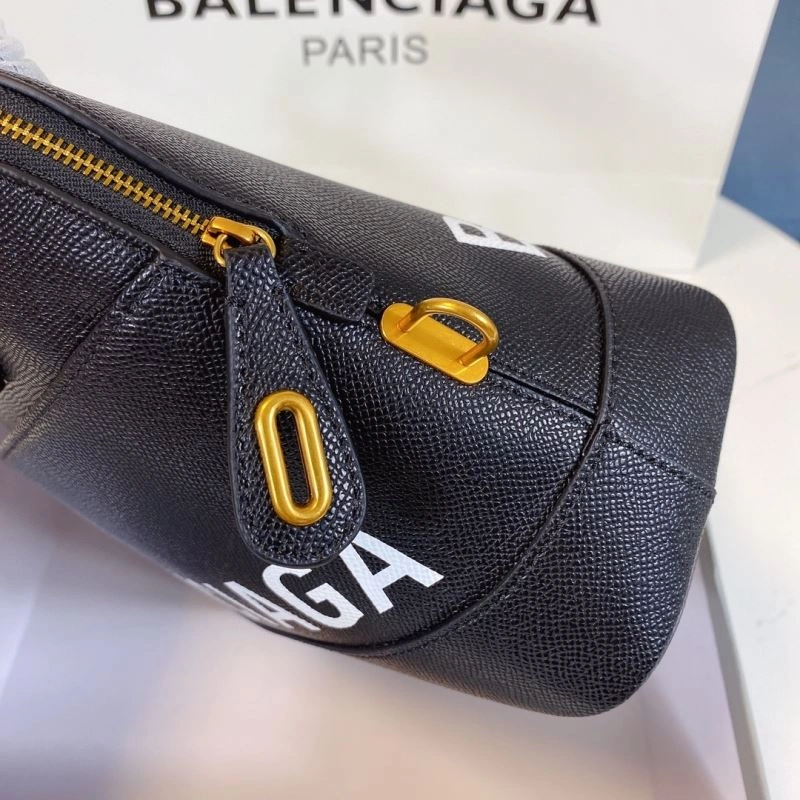 Balenciaga Limited Edition Oversized Letter Shell Bag HighPerformance 75219