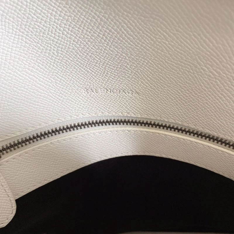 EyeCatching Balenciaga Limited Edition White Embossed Shell Bag 75241