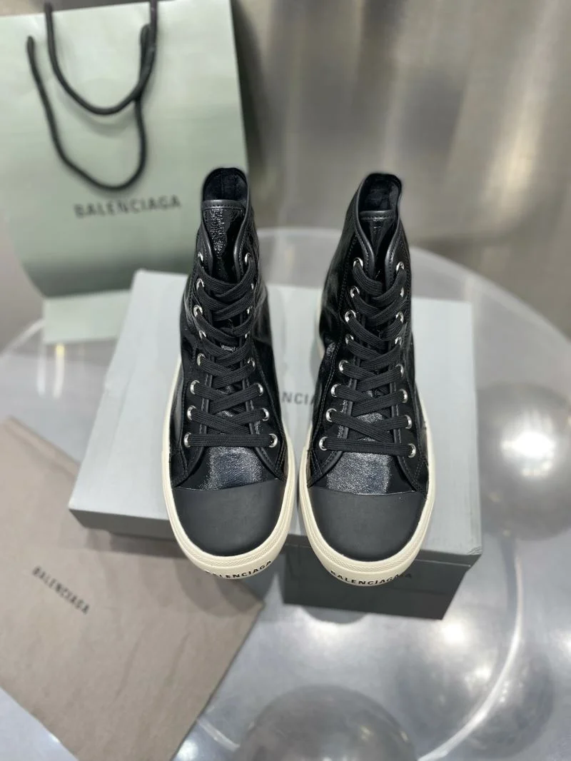 Balenciaga Low Shoes Stylish 16956