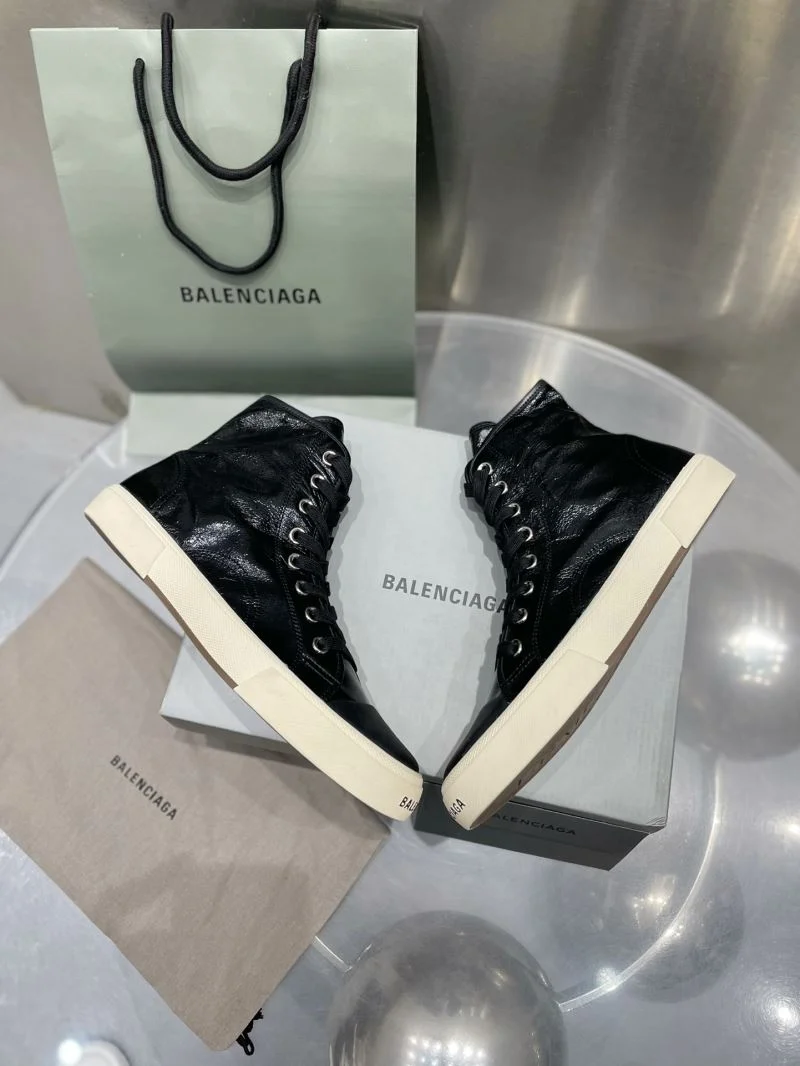 Balenciaga Low Shoes Stylish 16956