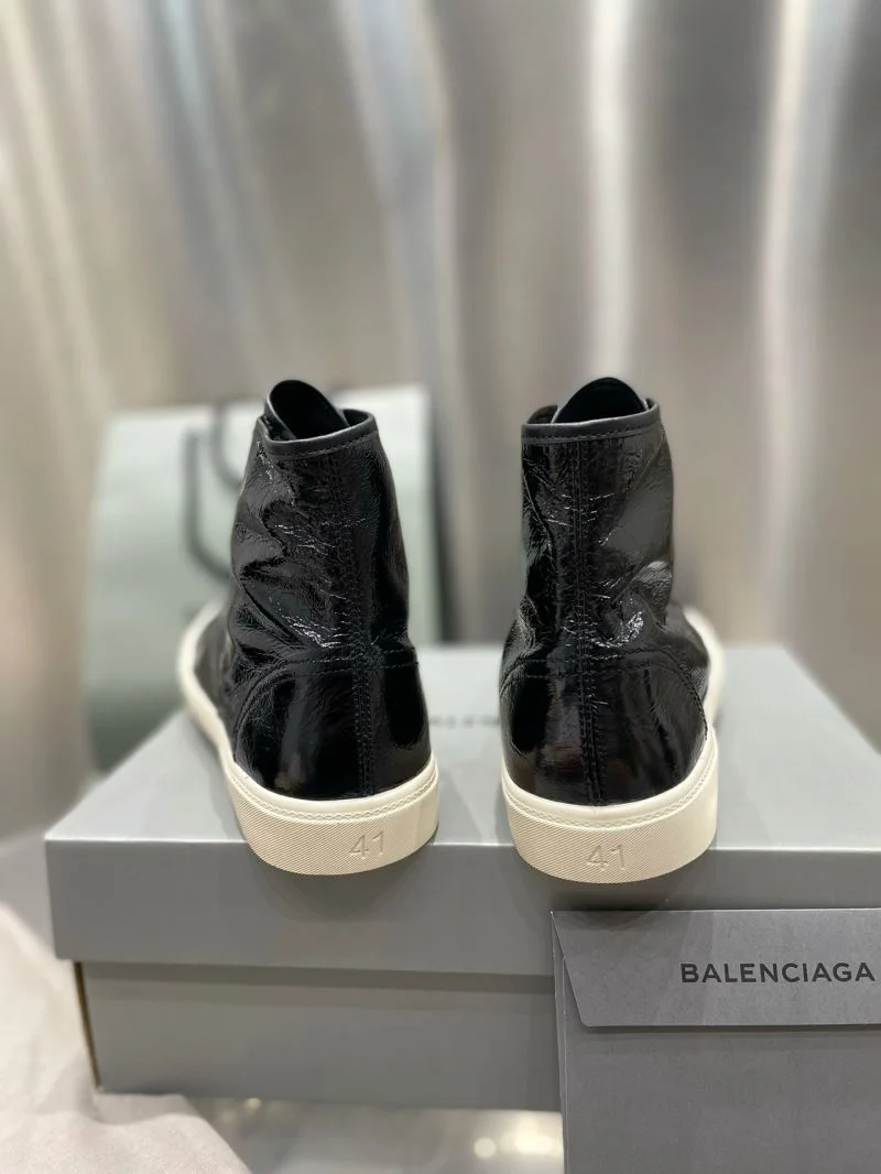 Balenciaga Low Shoes Stylish 16956
