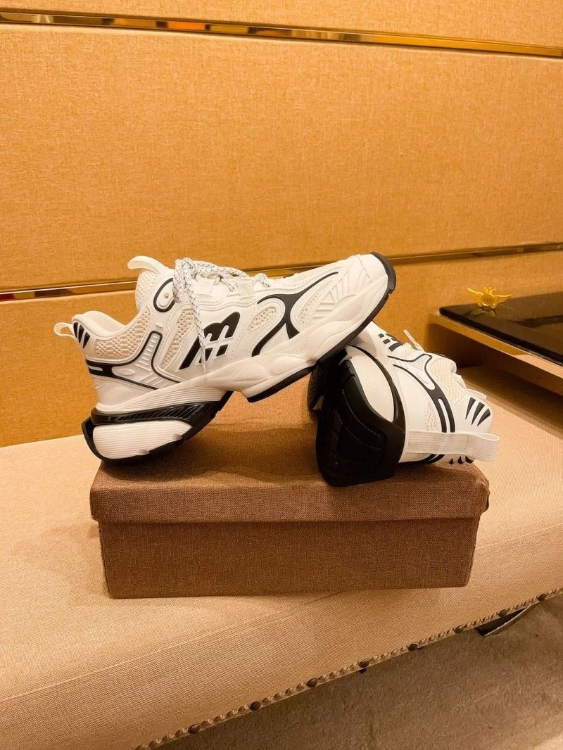 Balenciaga Low Shoes EasyCare 16923