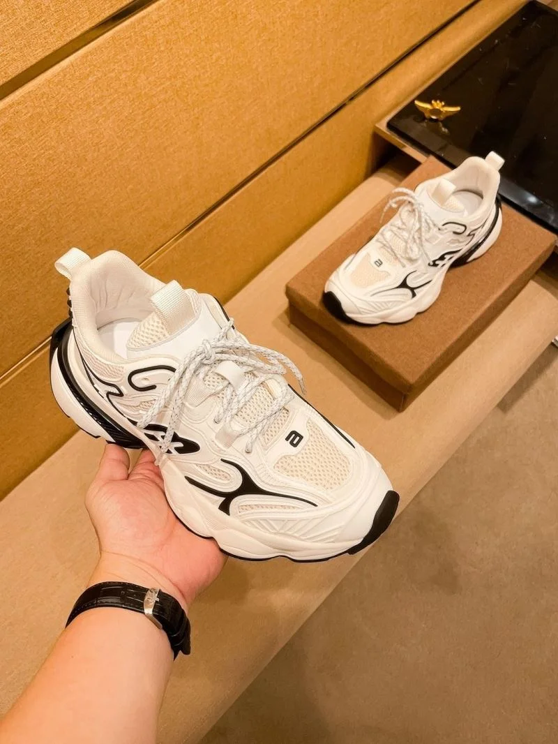 Balenciaga Low Shoes EasyCare 16923