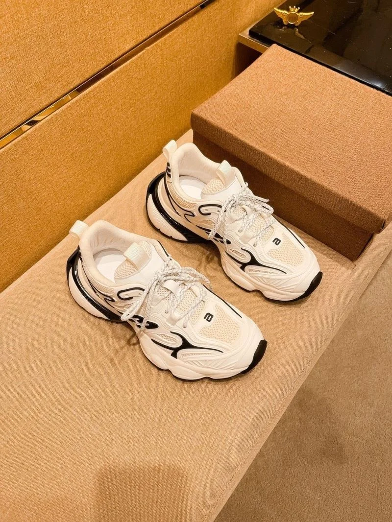 Balenciaga Low Shoes EasyCare 16923