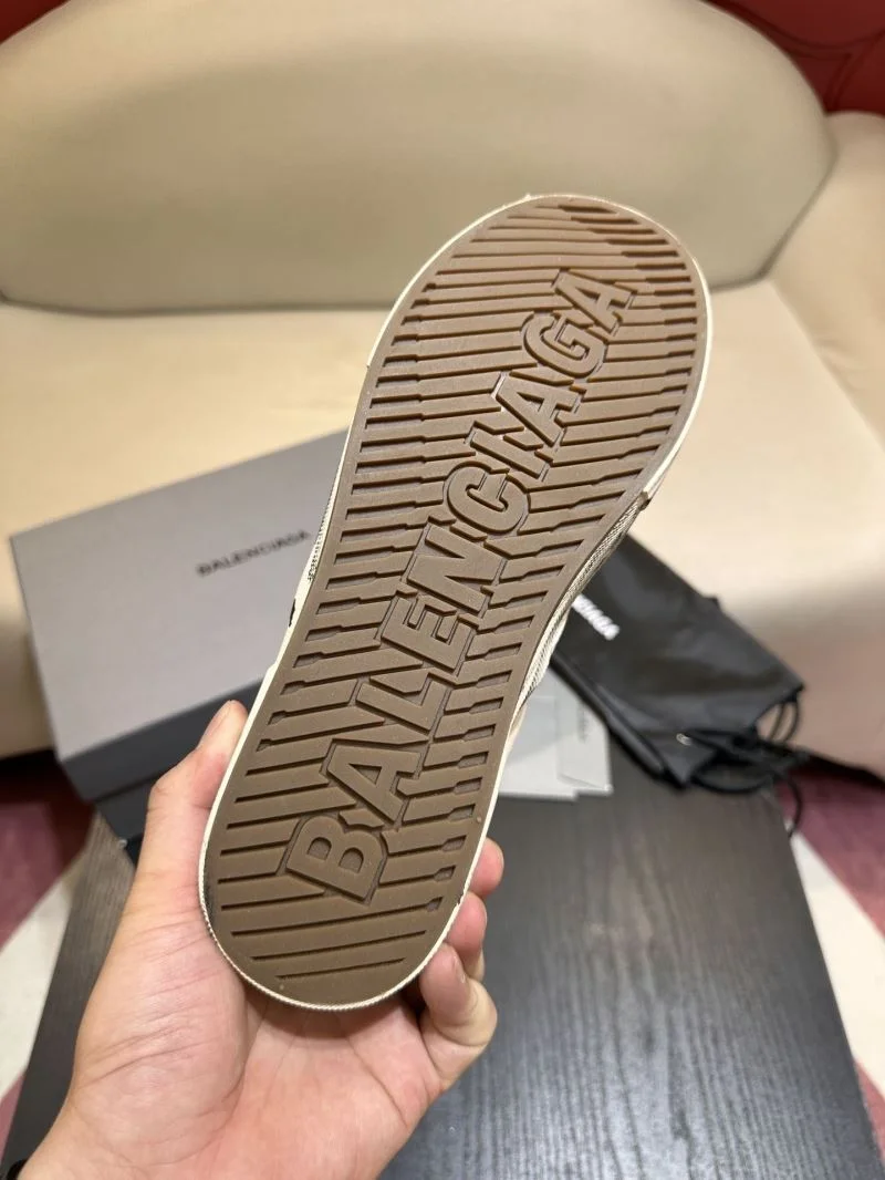 UrbanChic Balenciaga Low Shoes 16916