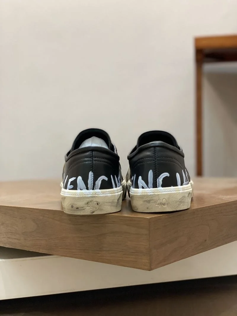 Balenciaga Low Shoes Colorful 17015