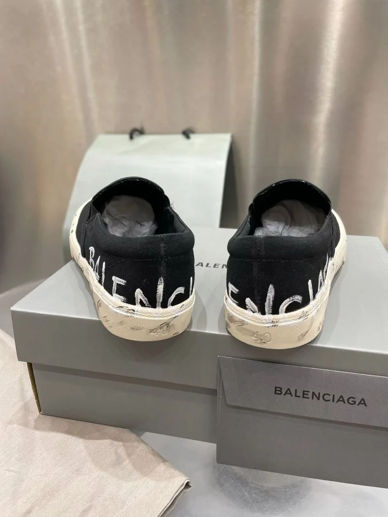 RelaxedFit Balenciaga Low Shoes 16708
