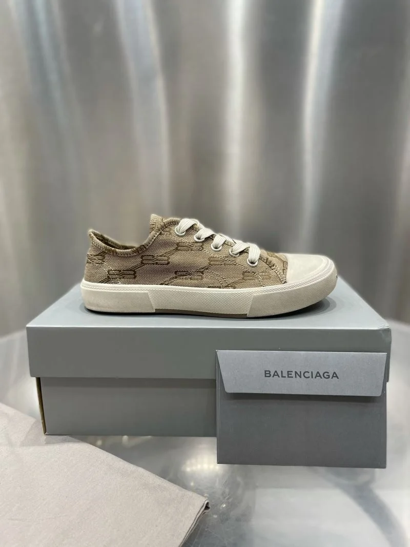 Balenciaga Low Shoes Supportive 16722